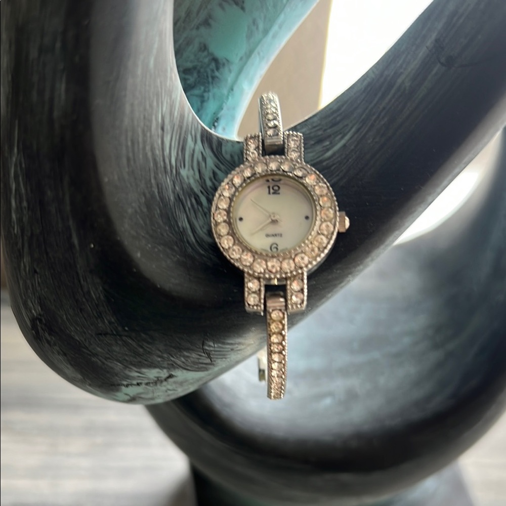 Dazzling Silver Women's Watch with Crystal Accents